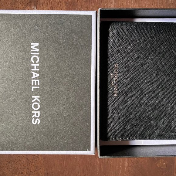 Gift - NWT Men Michael Kors Black Bifold Wallet